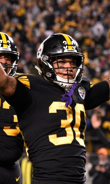 Roethlisberger throws for 5 TDs, Steelers rip Panthers 52-21